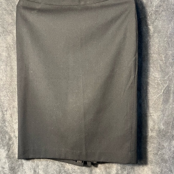 Jones New York Classic Black Skirt Suit - Picture 9 of 10